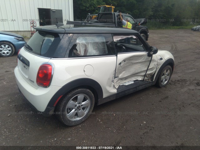 Photo 3 VIN: WMWXP5C31H3C64951 - MINI COOPER 