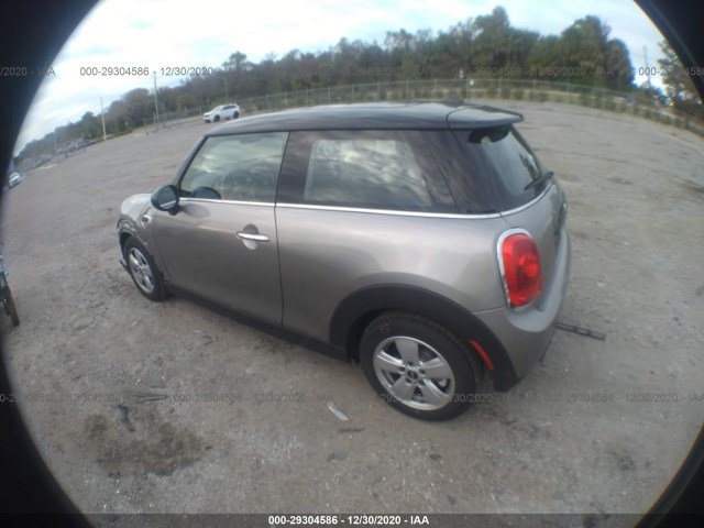 Photo 2 VIN: WMWXP5C36H3C64444 - MINI HARDTOP 2 DOOR 