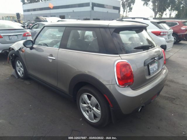 Photo 2 VIN: WMWXP5C37H3C64260 - MINI HARDTOP 2 DOOR 