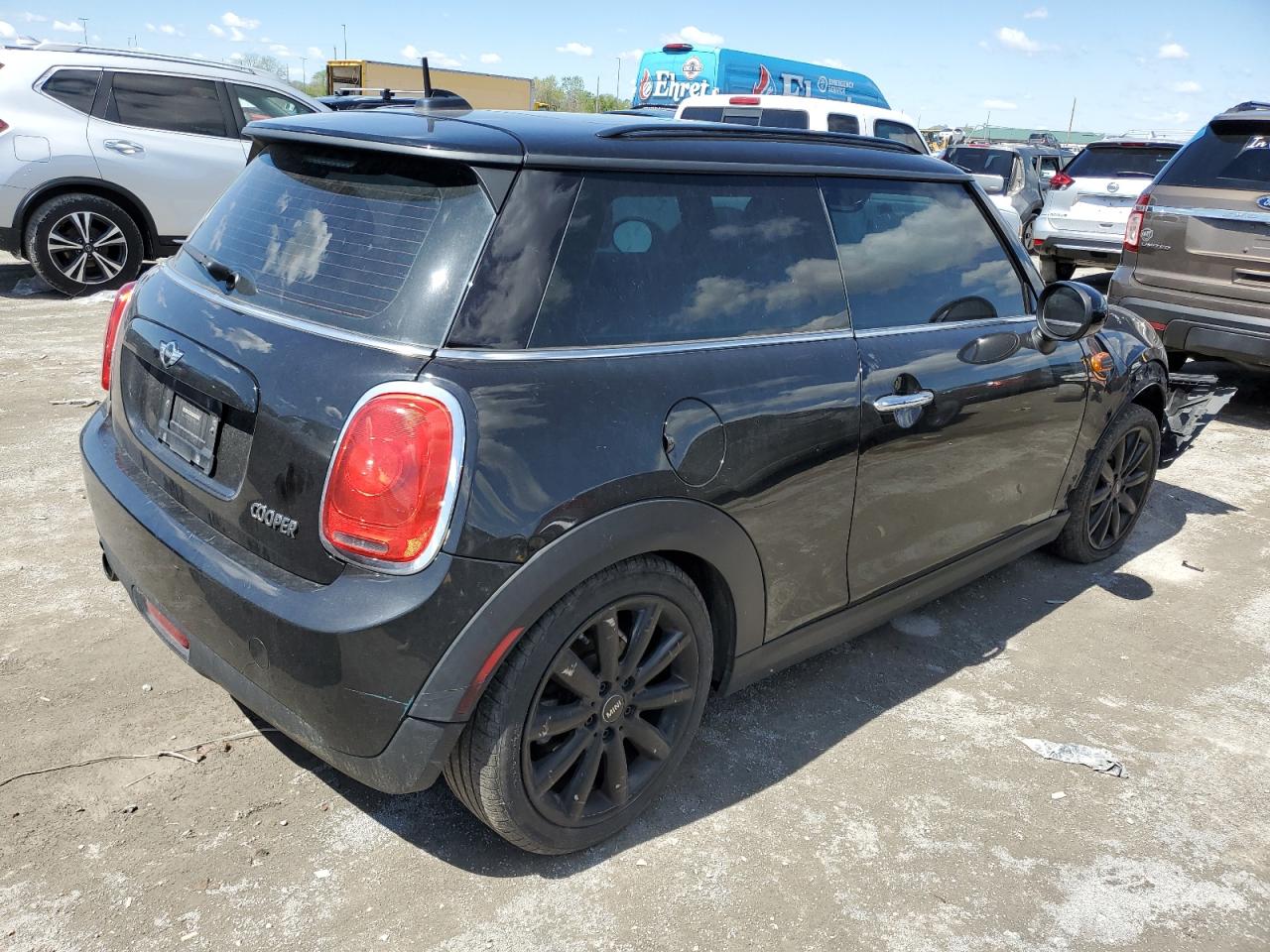 Photo 2 VIN: WMWXP5C3XH2G60396 - MINI COOPER 