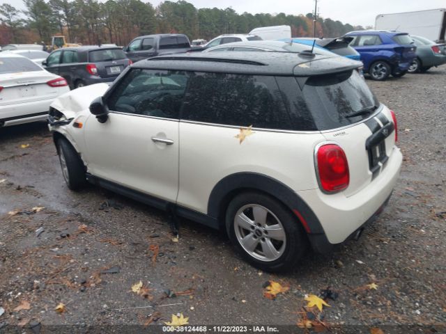 Photo 2 VIN: WMWXP5C3XH3C64852 - MINI HARDTOP 