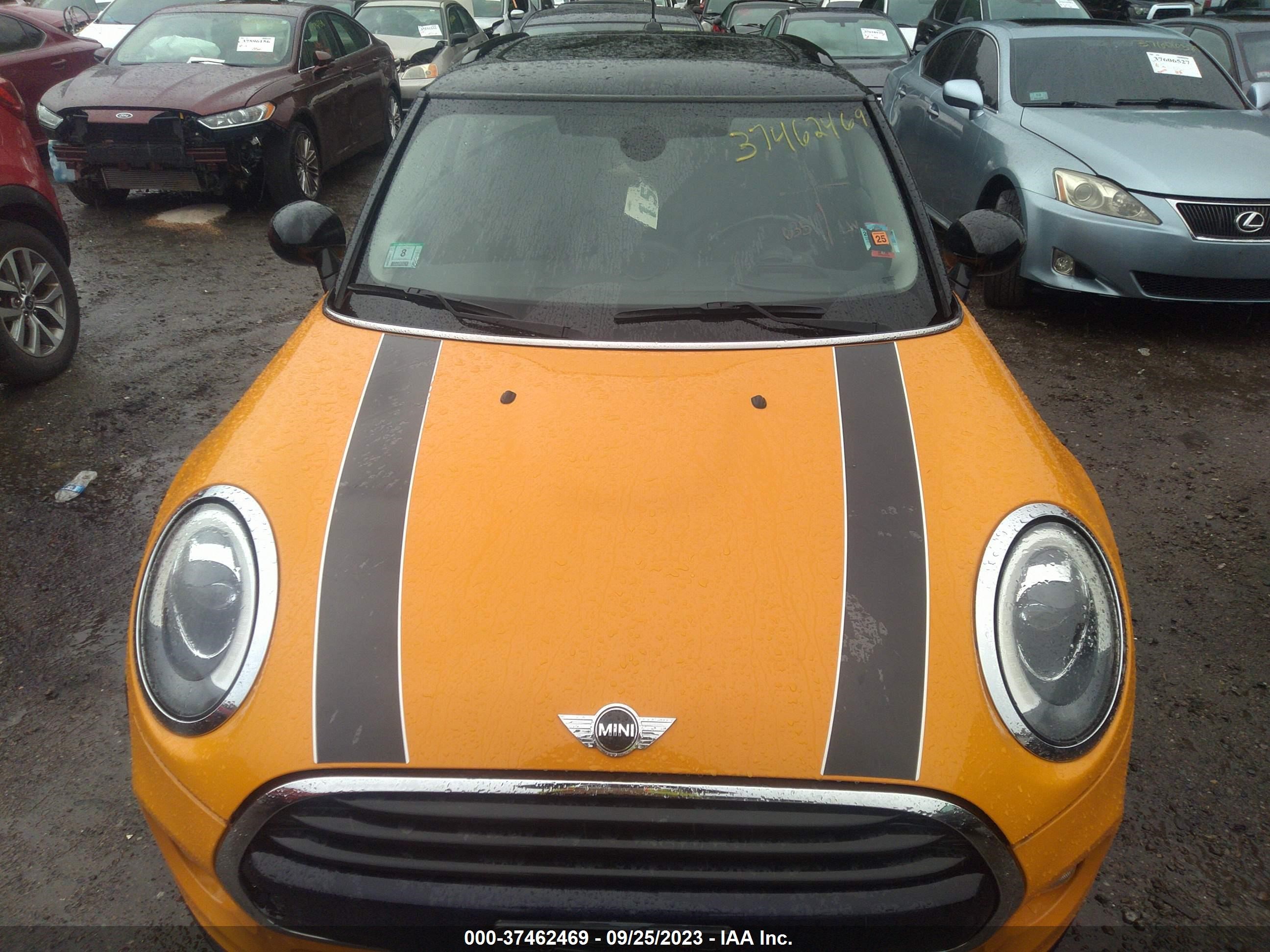 Photo 5 VIN: WMWXP5C50G3B76232 - MINI COOPER 