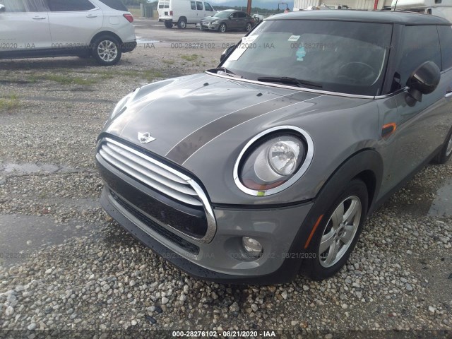 Photo 5 VIN: WMWXP5C50GT739325 - MINI COOPER HARDTOP 