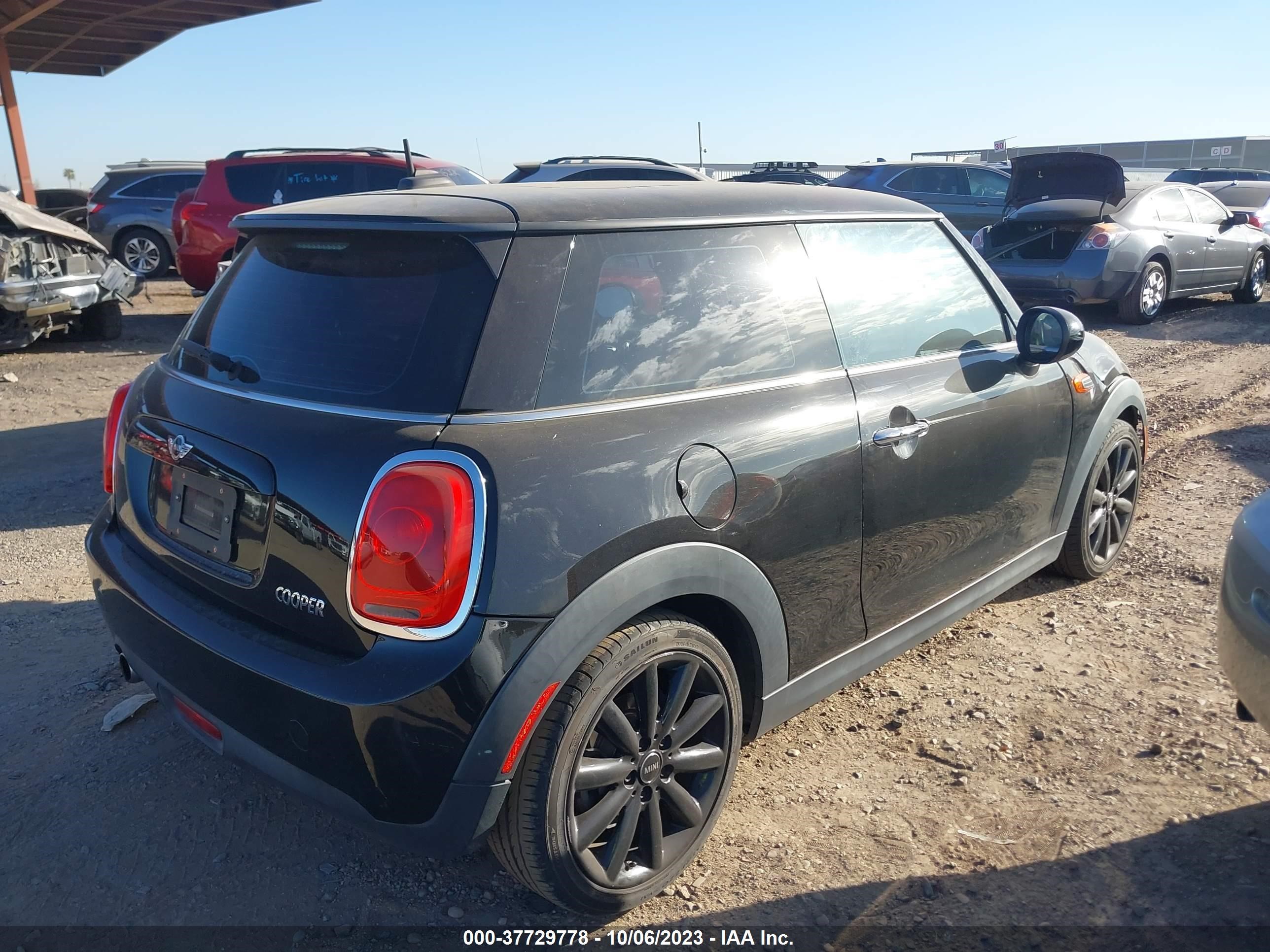 Photo 3 VIN: WMWXP5C50H2D16531 - MINI COOPER 