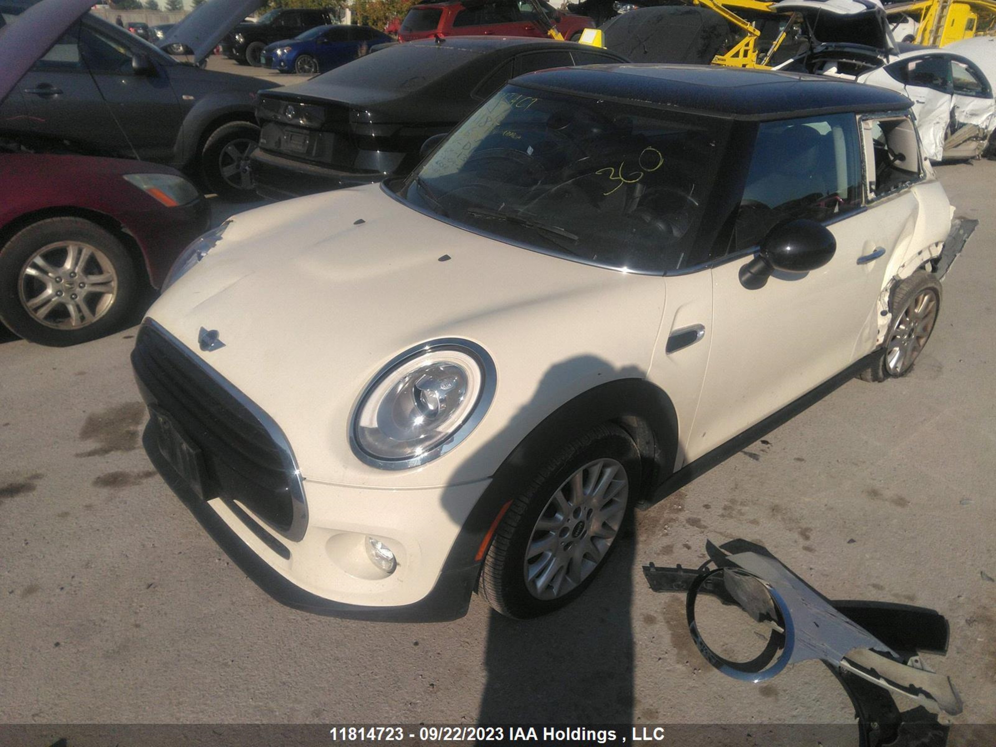 Photo 1 VIN: WMWXP5C51G2D14379 - MINI HARD TOP 