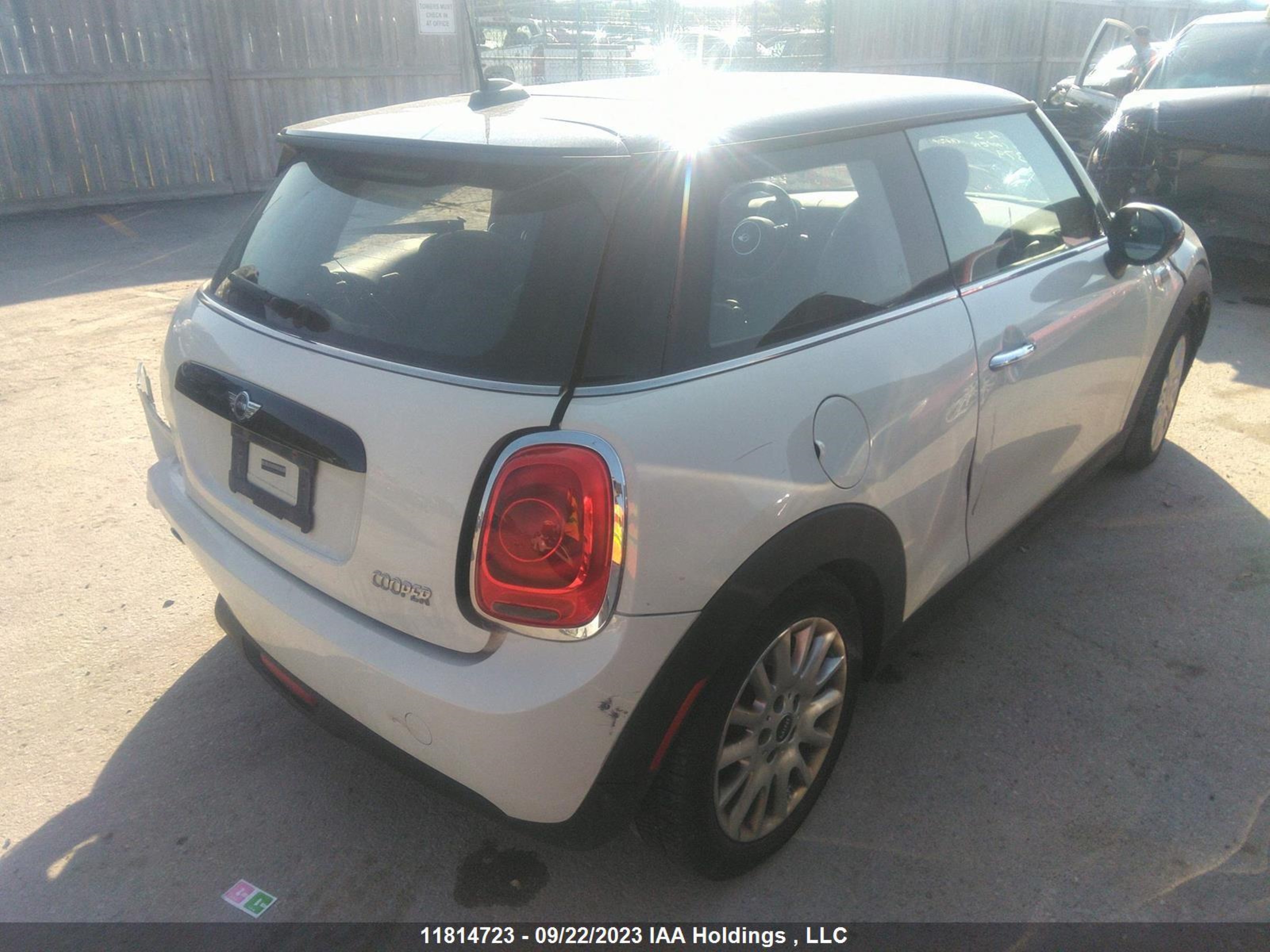 Photo 3 VIN: WMWXP5C51G2D14379 - MINI HARD TOP 