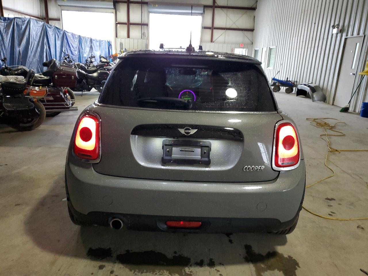 Photo 5 VIN: WMWXP5C51J2D71771 - MINI COOPER 