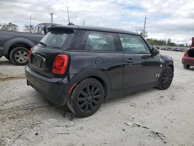 Photo 2 VIN: WMWXP5C51J3D02024 - MINI COOPER 