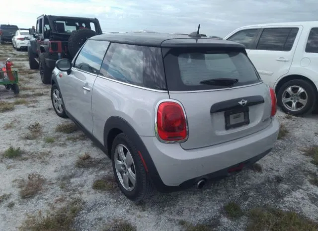 Photo 2 VIN: WMWXP5C52G2D15234 - MINI COOPER HARDTOP 