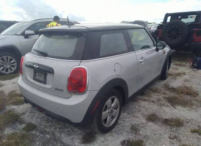 Photo 3 VIN: WMWXP5C52G2D15234 - MINI COOPER HARDTOP 