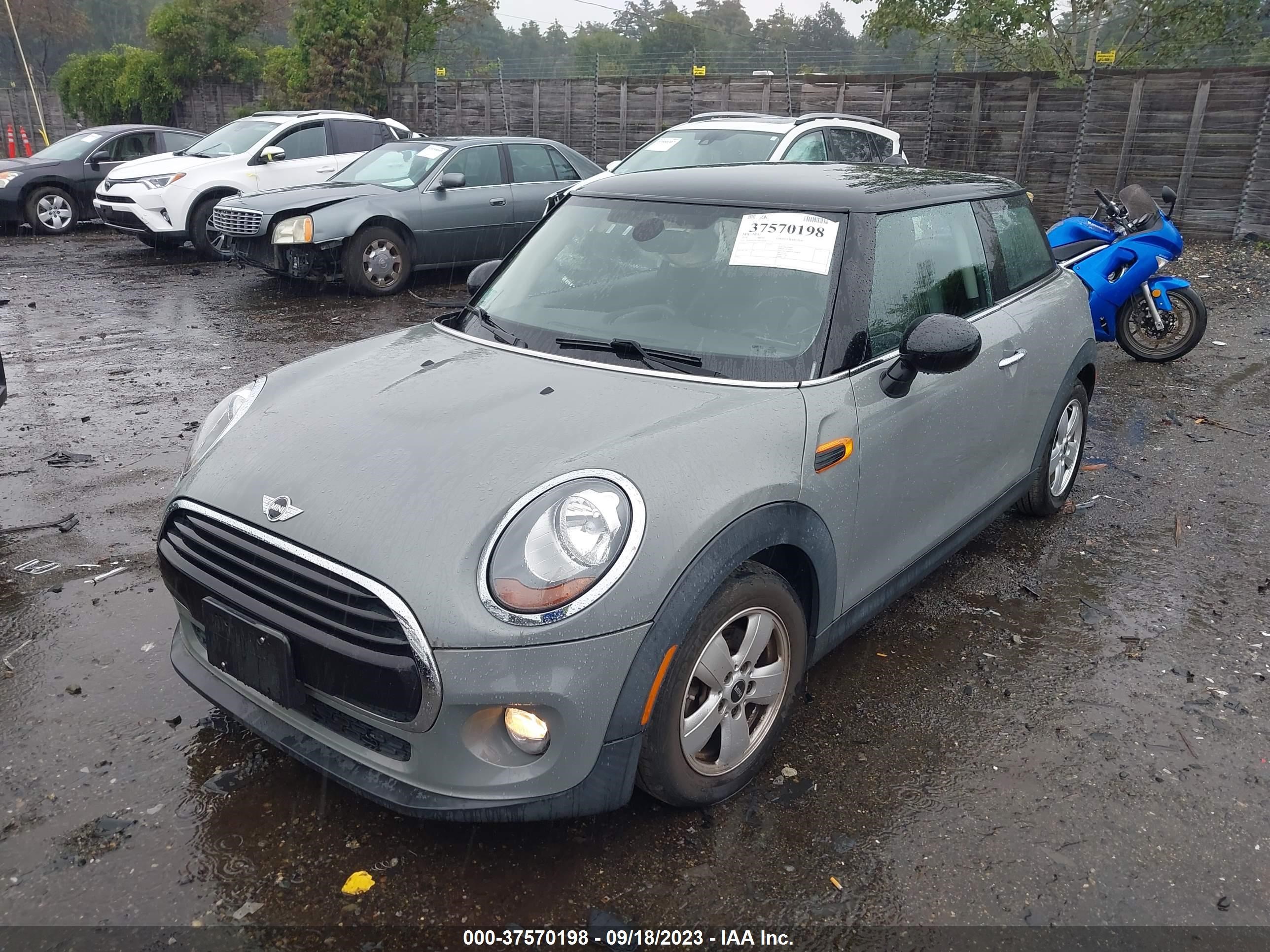 Photo 1 VIN: WMWXP5C53G3B14677 - MINI HARD TOP 