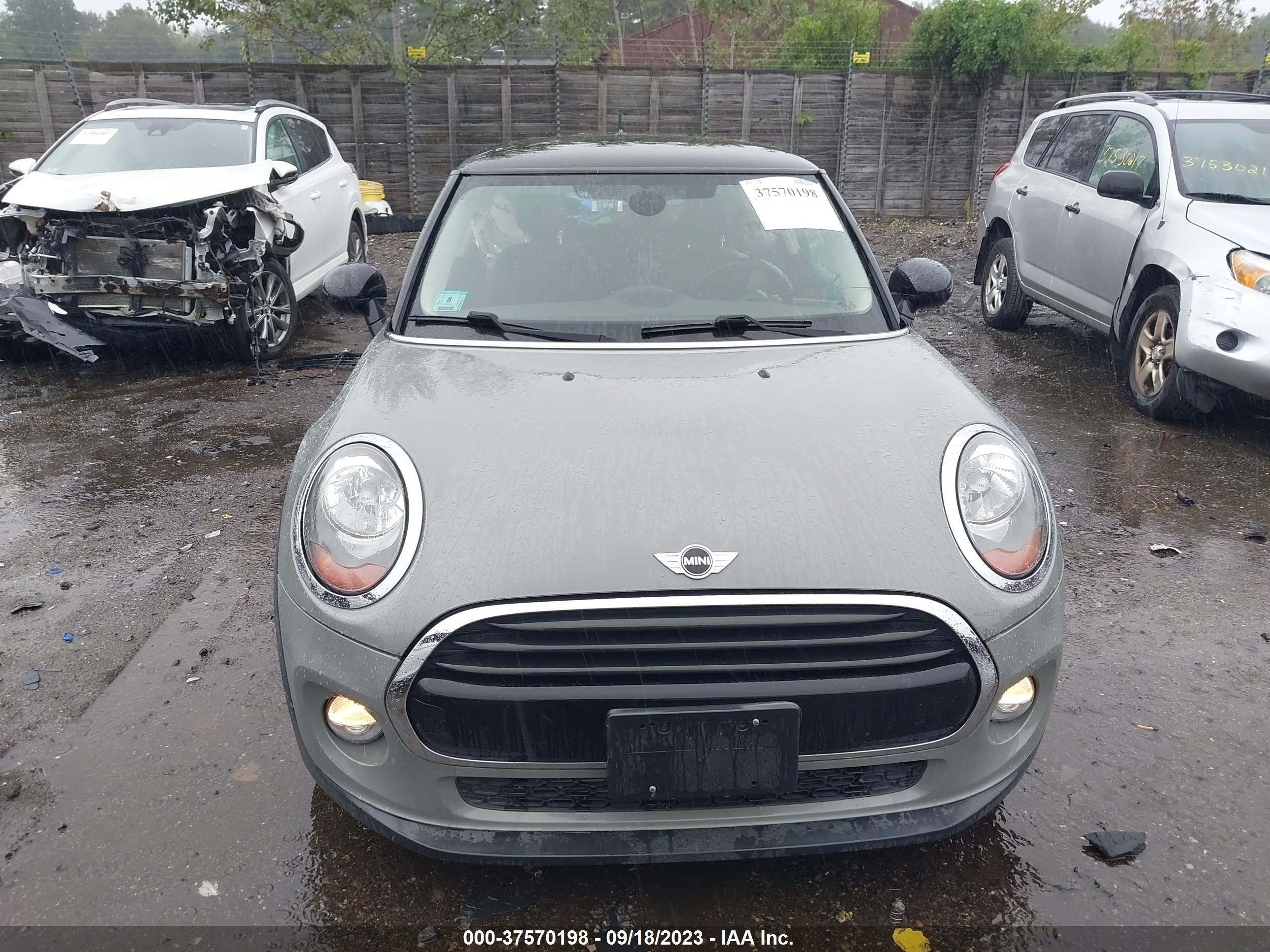 Photo 11 VIN: WMWXP5C53G3B14677 - MINI HARD TOP 