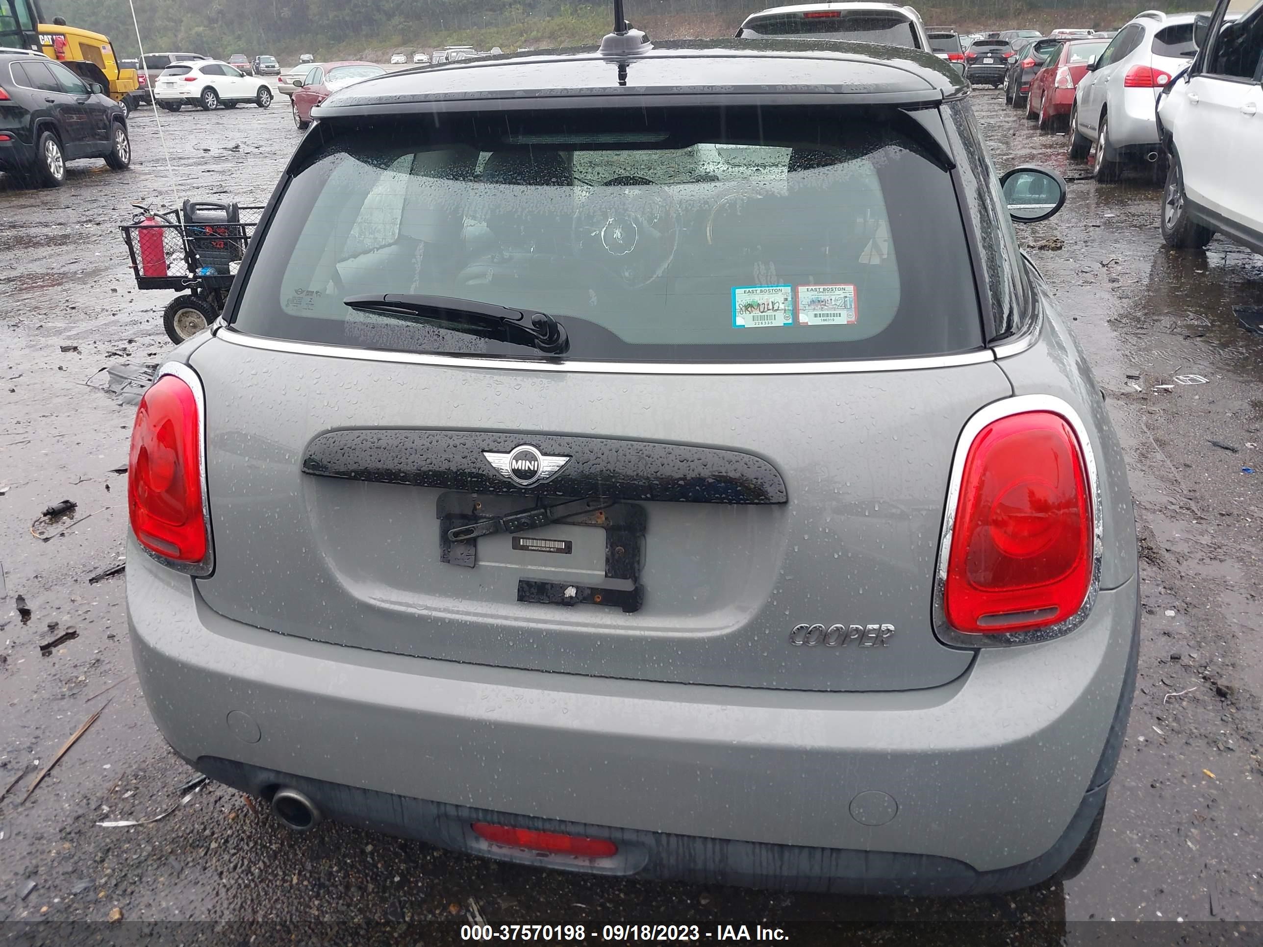 Photo 15 VIN: WMWXP5C53G3B14677 - MINI HARD TOP 