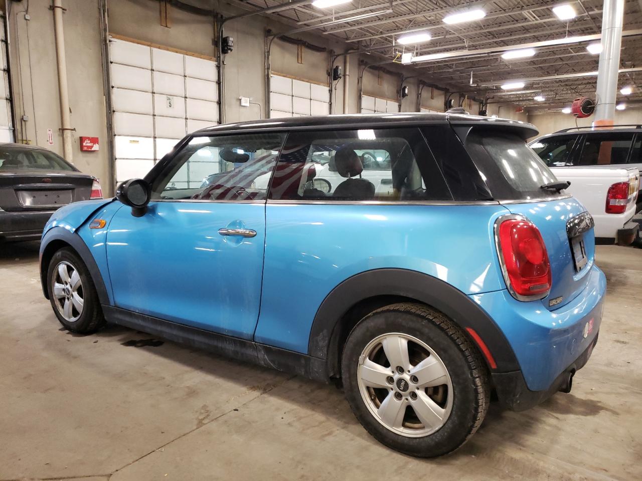 Photo 1 VIN: WMWXP5C53G3B77522 - MINI COOPER 