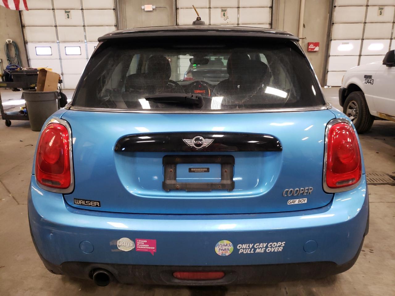 Photo 5 VIN: WMWXP5C53G3B77522 - MINI COOPER 