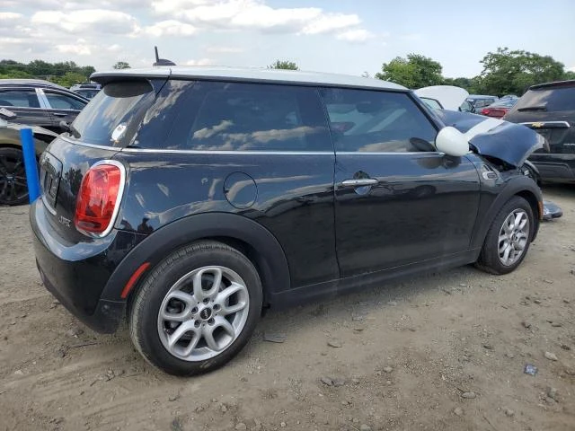 Photo 2 VIN: WMWXP5C53K2H97656 - MINI COOPER 