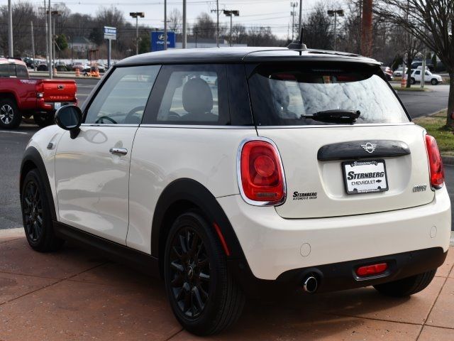 Photo 3 VIN: WMWXP5C54K2H29916 - MINI COOPER 