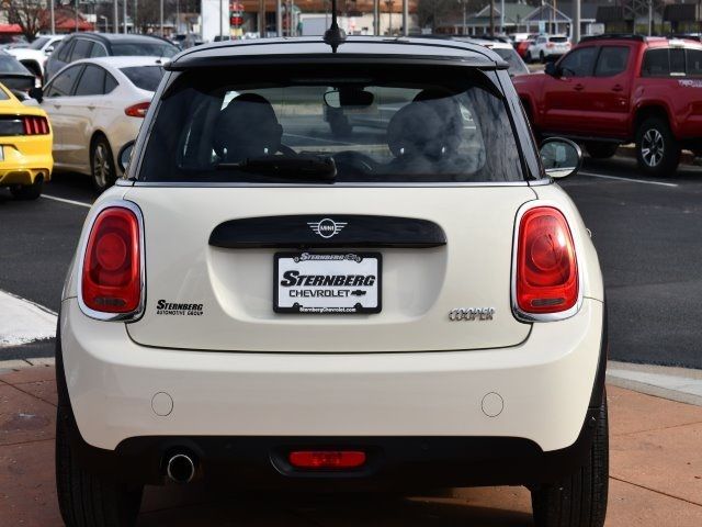 Photo 4 VIN: WMWXP5C54K2H29916 - MINI COOPER 