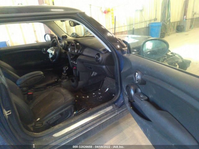 Photo 4 VIN: WMWXP5C55G2D15597 - MINI COOPER HARDTOP 