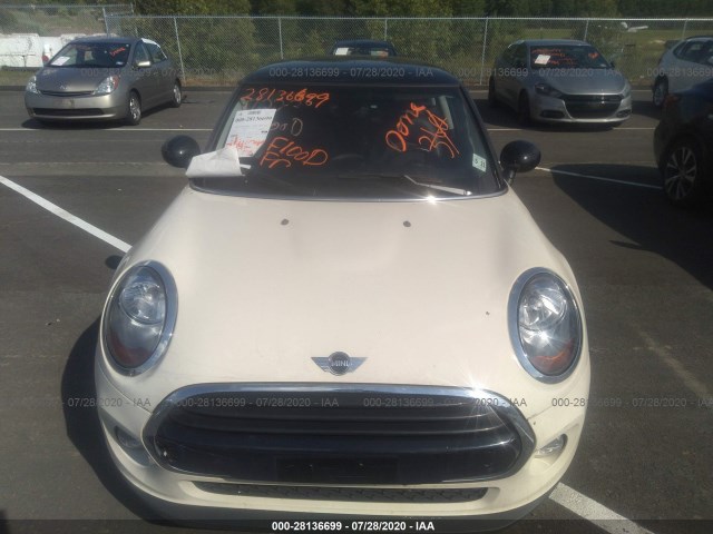 Photo 5 VIN: WMWXP5C56G2D15317 - MINI COOPER HARDTOP 