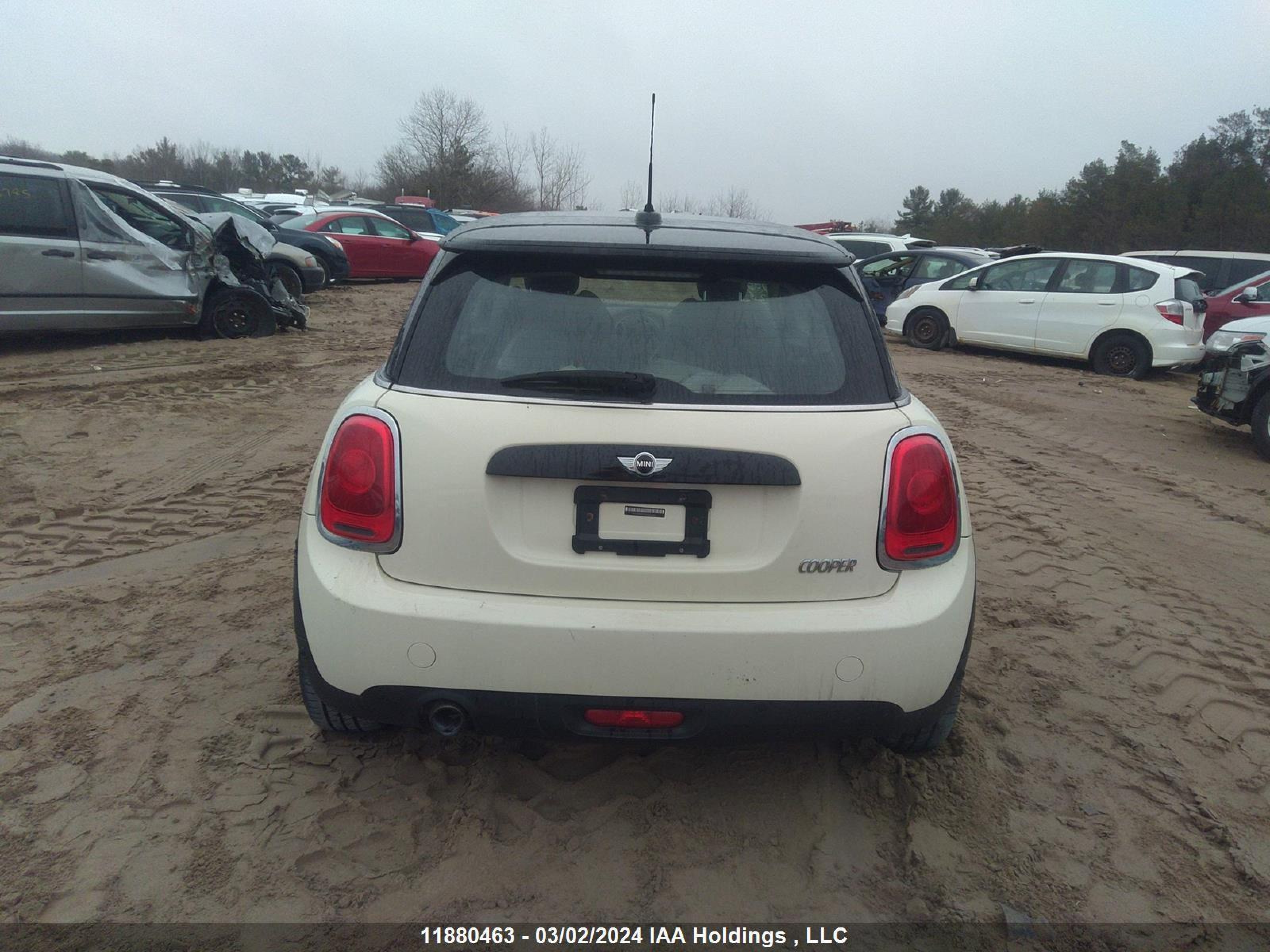 Photo 16 VIN: WMWXP5C56J2G64176 - MINI COOPER 