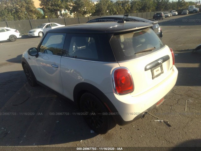 Photo 2 VIN: WMWXP5C57GT739564 - MINI COOPER HARDTOP 