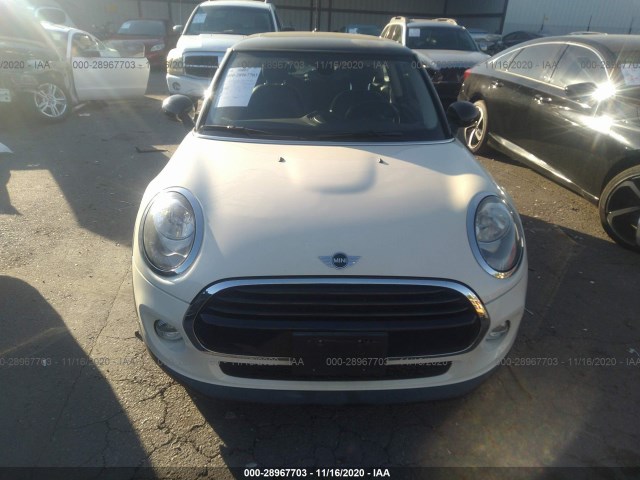 Photo 5 VIN: WMWXP5C57GT739564 - MINI COOPER HARDTOP 