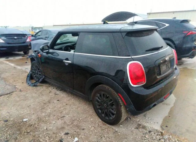 Photo 2 VIN: WMWXP5C58G3B76334 - MINI COOPER HARDTOP 