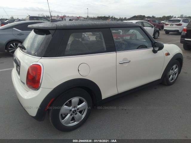 Photo 3 VIN: WMWXP5C58G3B76723 - MINI COOPER HARDTOP 