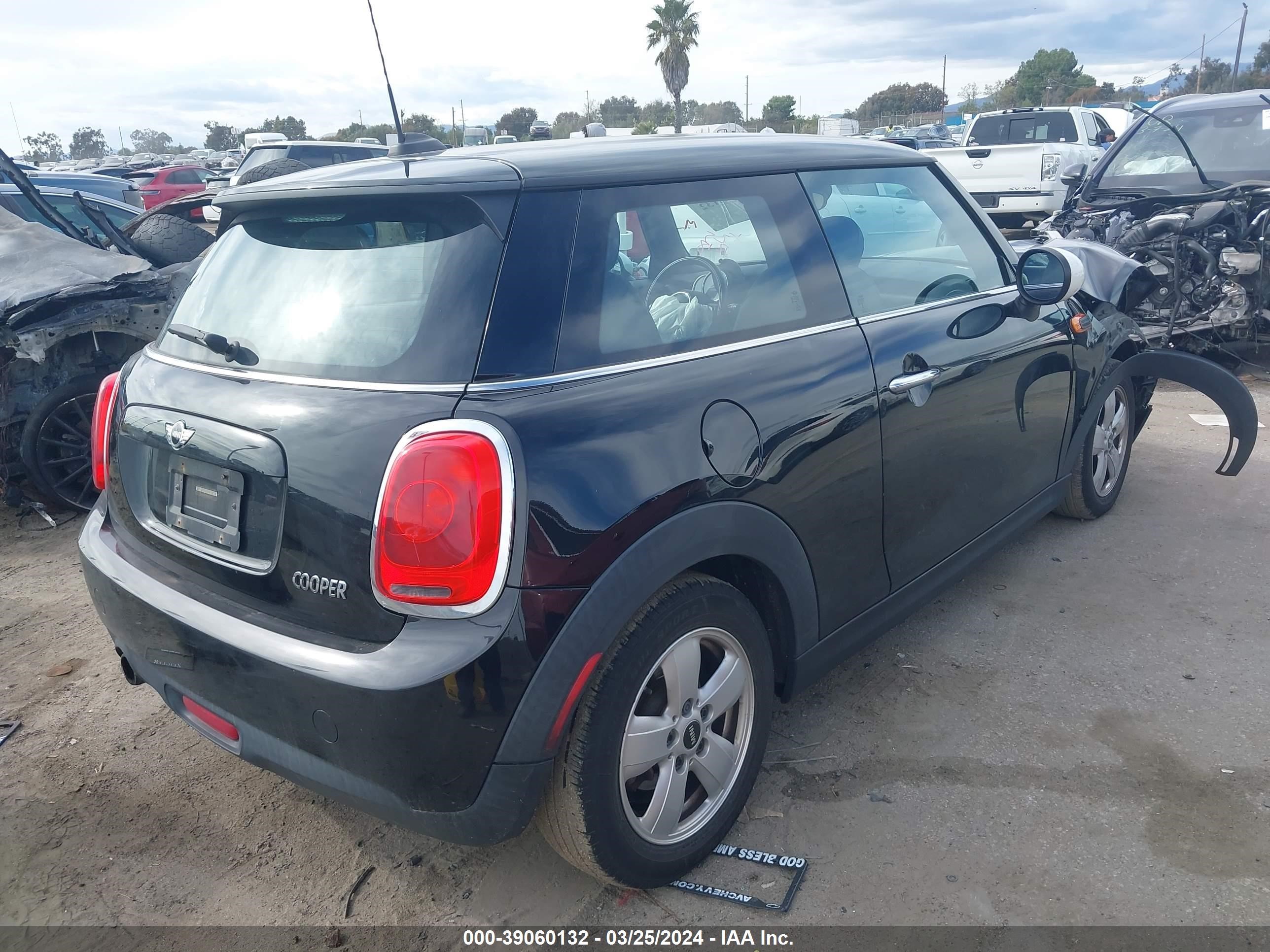 Photo 3 VIN: WMWXP5C59G2D14050 - MINI HARD TOP 