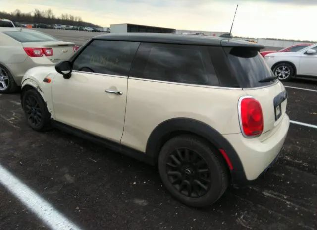 Photo 2 VIN: WMWXP5C59GT739548 - MINI COOPER HARDTOP 