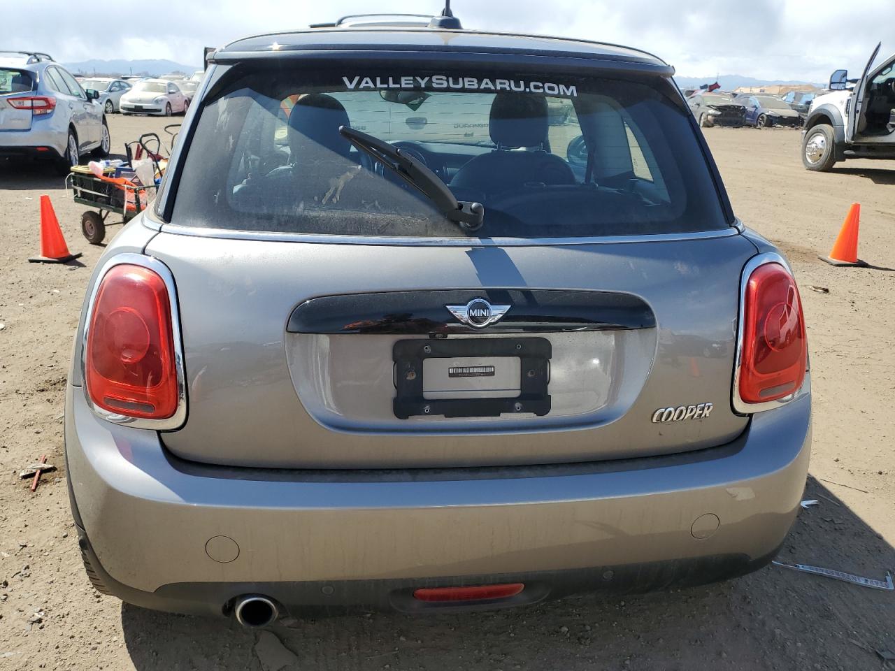 Photo 5 VIN: WMWXP5C59J2D71856 - MINI COOPER 