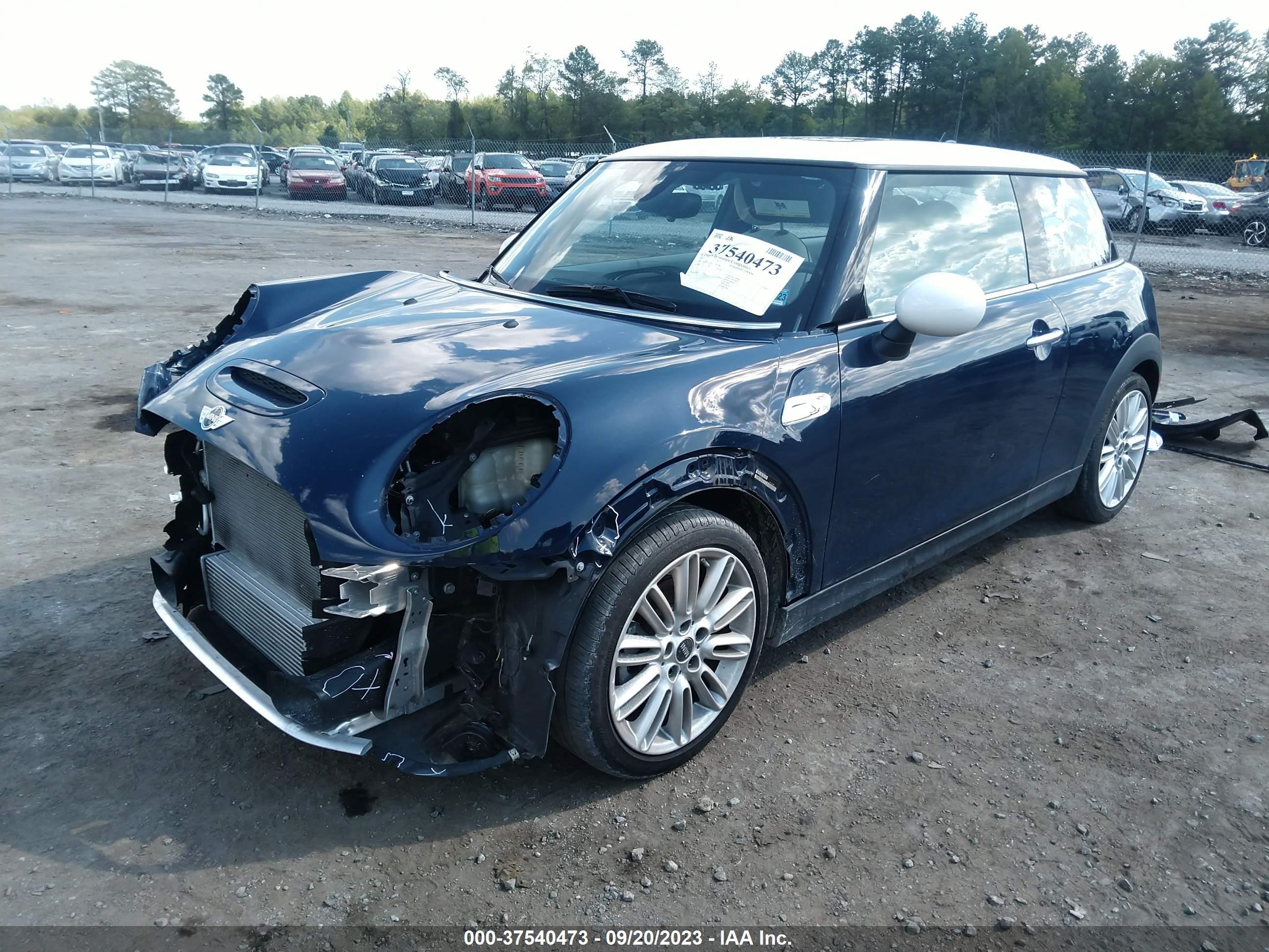 Photo 1 VIN: WMWXP7C37H2A46790 - MINI HARD TOP 