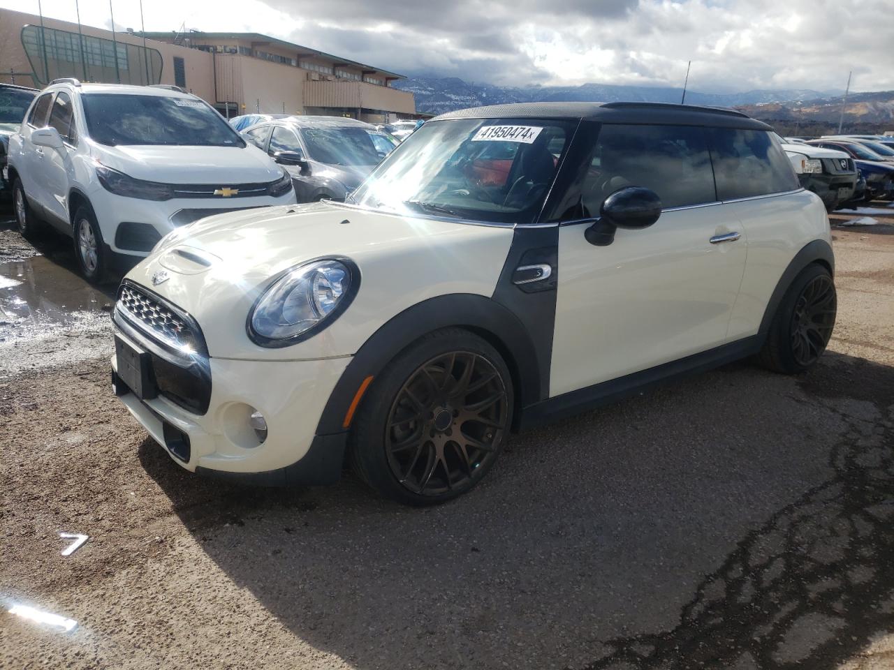 Photo 1 VIN: WMWXP7C52F2A38854 - MINI COOPER 