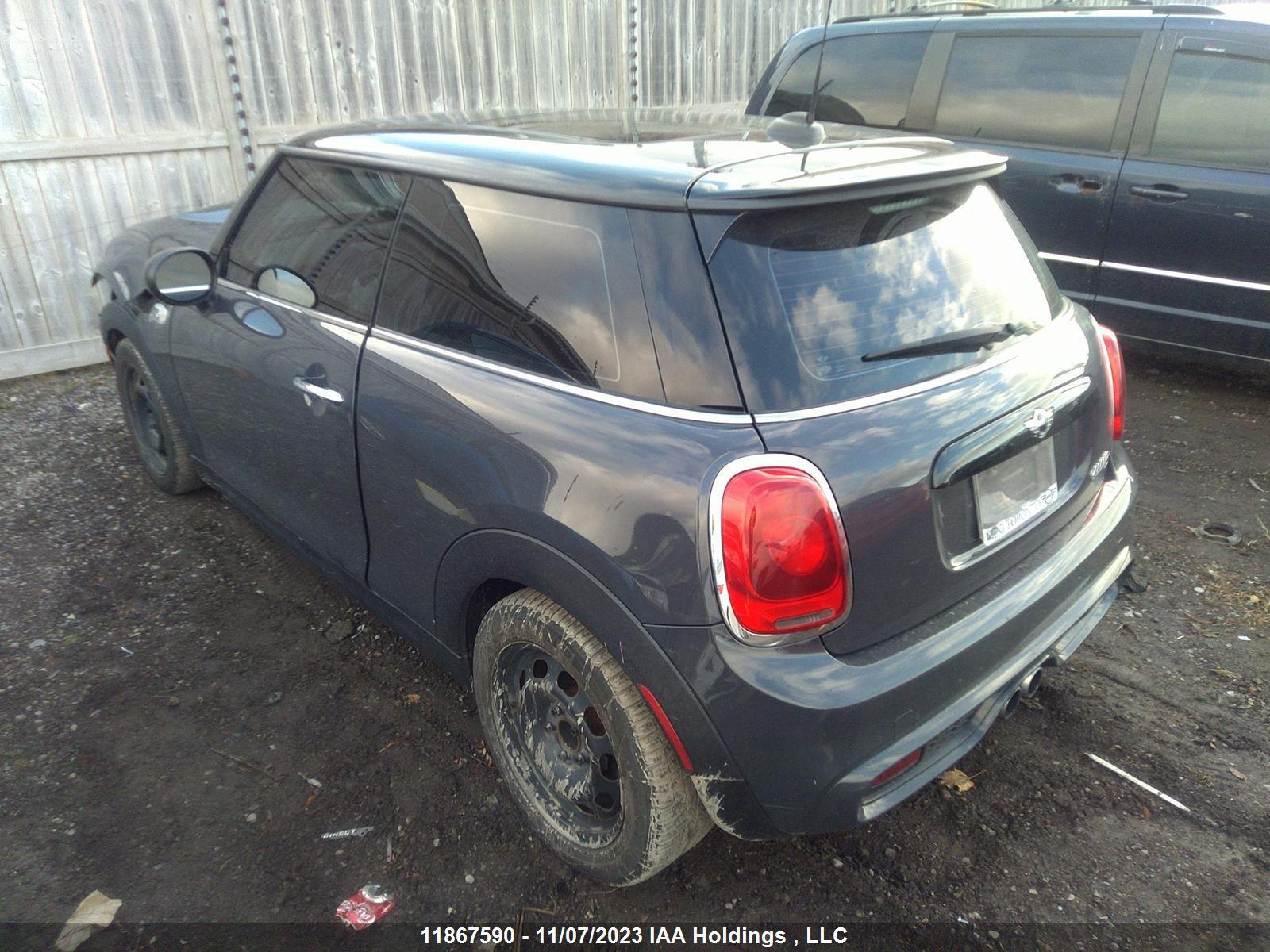 Photo 2 VIN: WMWXP7C52J2A47479 - MINI COOPER 