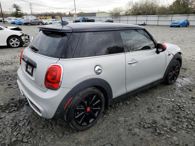 Photo 2 VIN: WMWXP7C53J2A47930 - MINI COOPER S 