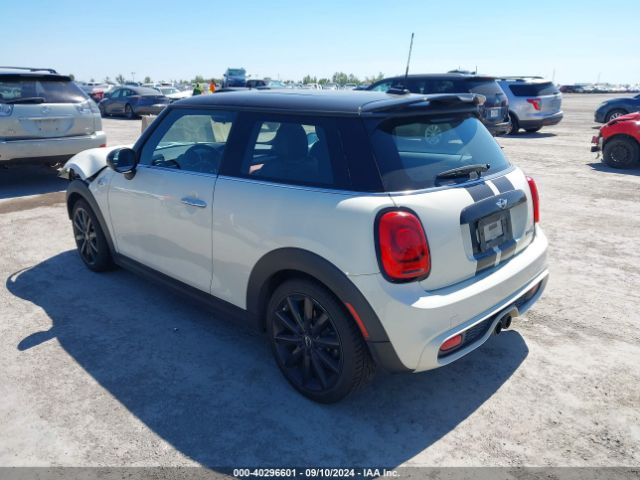 Photo 2 VIN: WMWXP7C54F2A39584 - MINI HARDTOP 