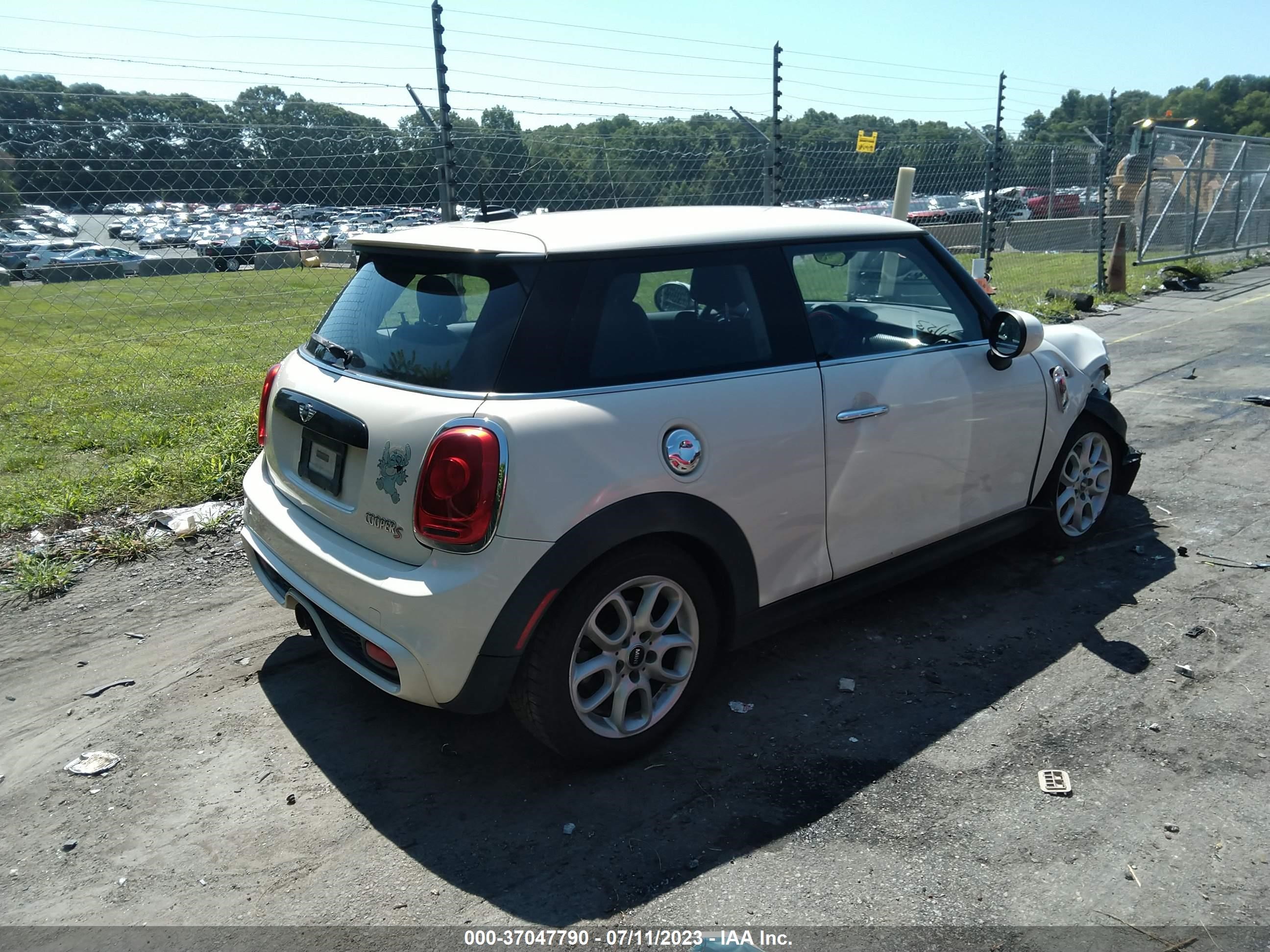 Photo 3 VIN: WMWXP7C54G2A43300 - MINI HARD TOP 