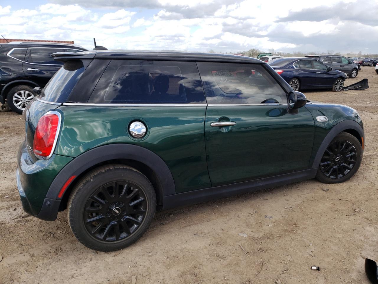 Photo 2 VIN: WMWXP7C54J2A47385 - MINI COOPER 