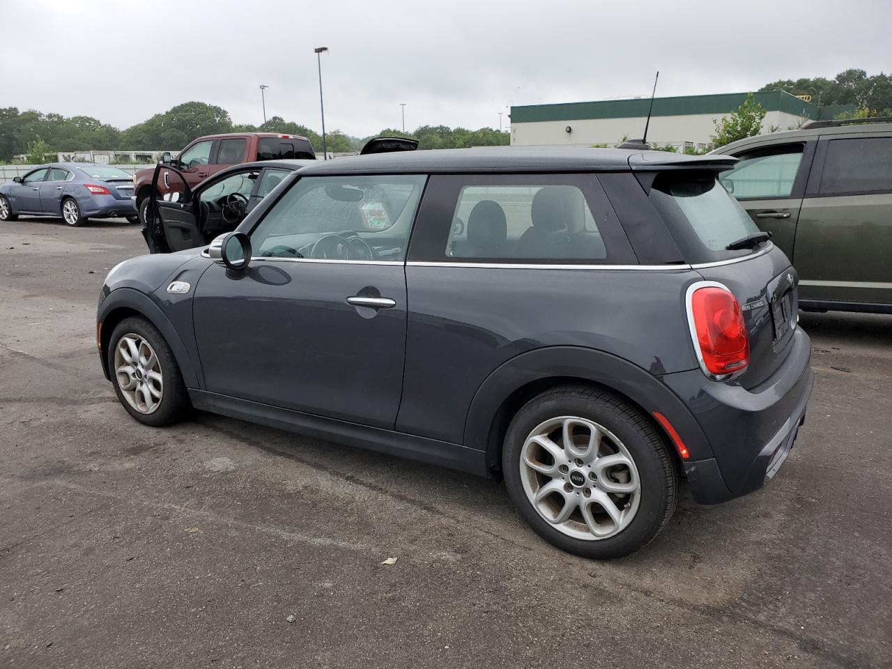 Photo 1 VIN: WMWXP7C58F2A40284 - MINI COOPER 