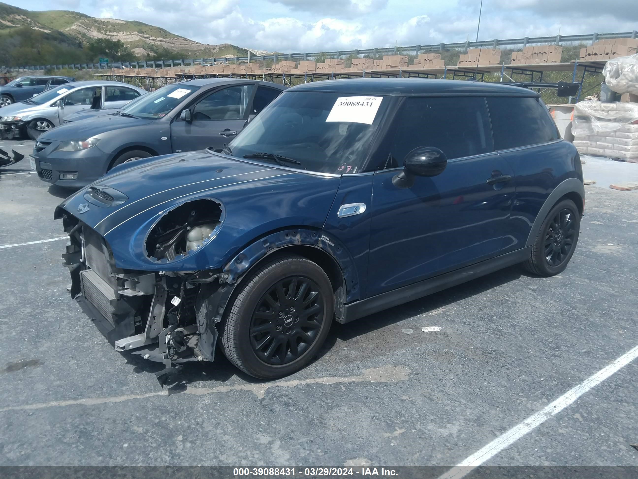 Photo 1 VIN: WMWXP7C59F2A39967 - MINI HARD TOP 