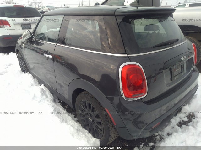 Photo 2 VIN: WMWXP7C59F2A41668 - MINI COOPER HARDTOP 