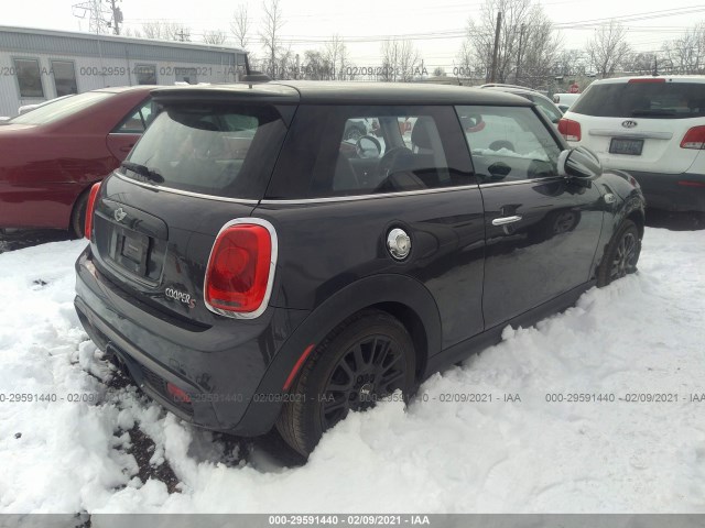 Photo 3 VIN: WMWXP7C59F2A41668 - MINI COOPER HARDTOP 