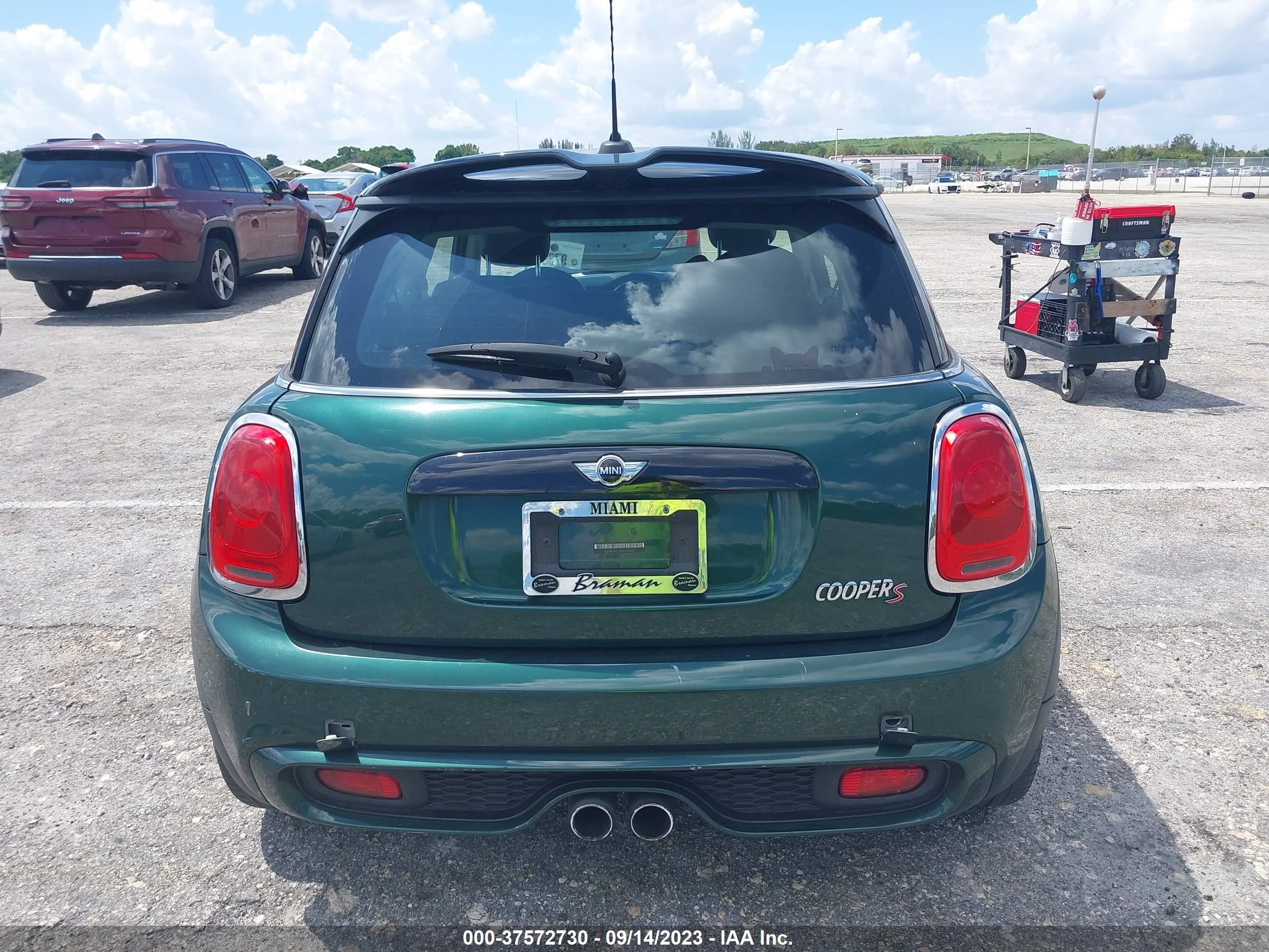 Photo 15 VIN: WMWXP7C59G2A43602 - MINI HARD TOP 