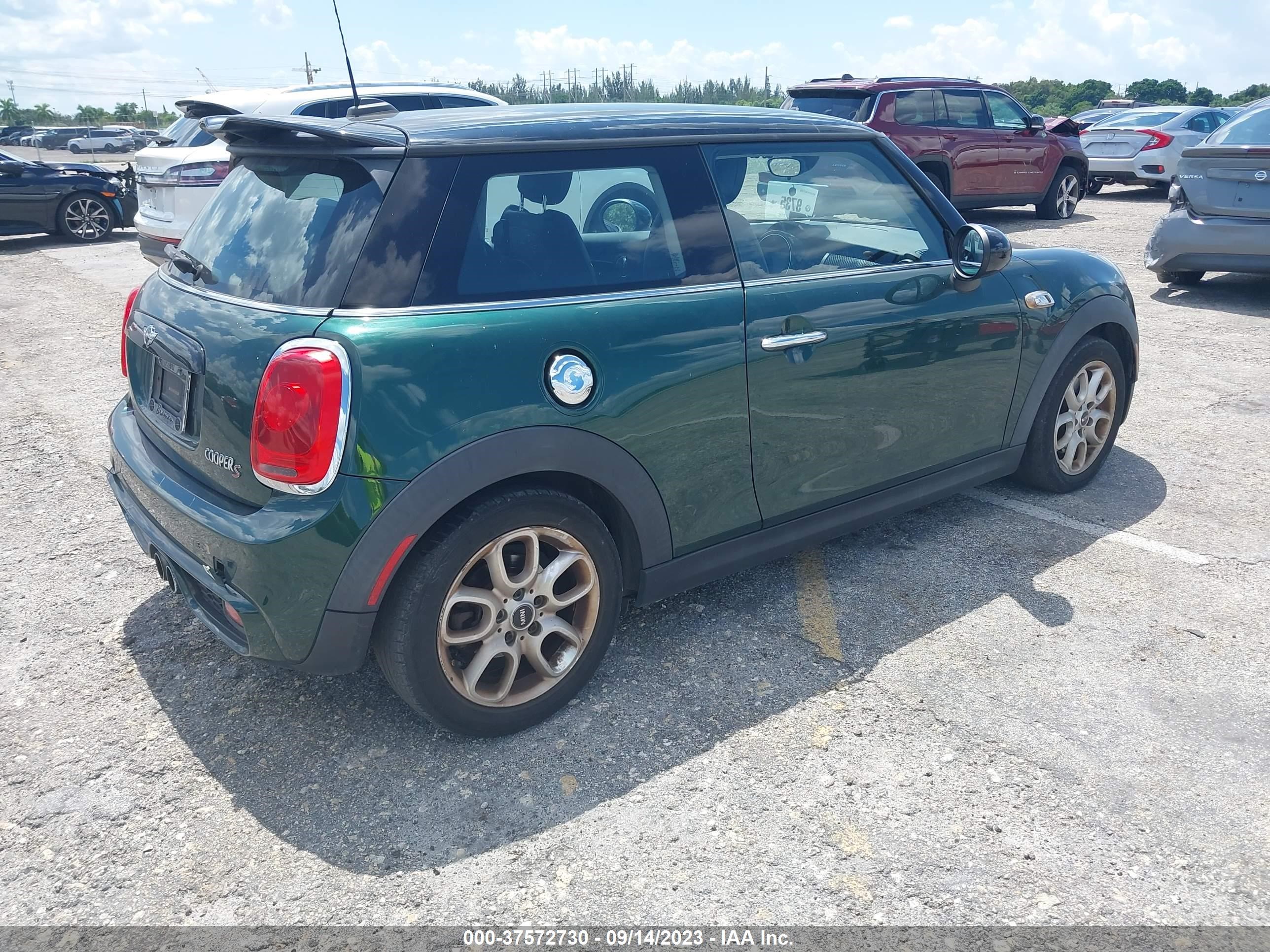 Photo 3 VIN: WMWXP7C59G2A43602 - MINI HARD TOP 