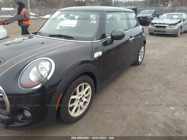 Photo 5 VIN: WMWXP7C5XF2A36768 - MINI COOPER HARDTOP 