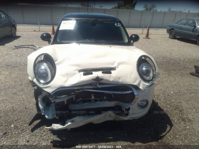 Photo 5 VIN: WMWXP7C5XH2A44713 - MINI HARDTOP 2 DOOR 