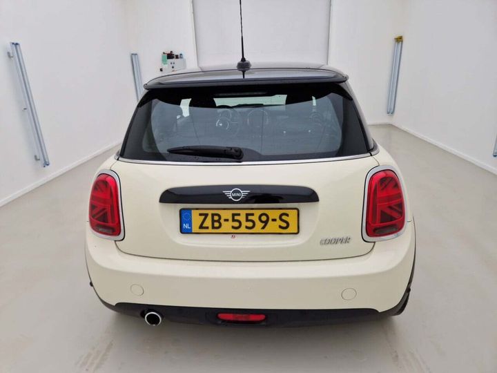 Photo 23 VIN: WMWXR31000TH99877 - MINI COOPER 