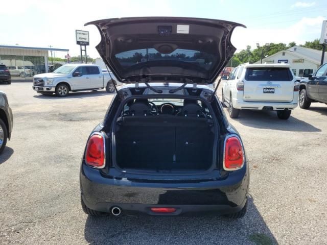 Photo 4 VIN: WMWXR3C04M2N83228 - MINI COOPER 