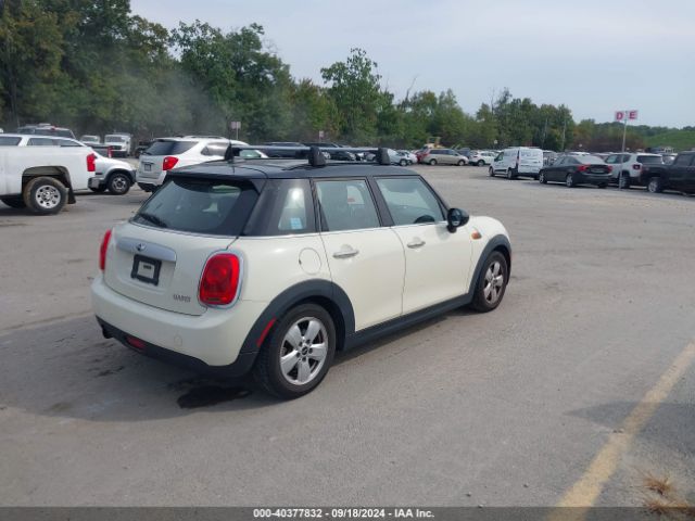 Photo 3 VIN: WMWXS5C51FT828690 - MINI HARDTOP 